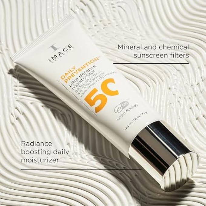 IMAGE SKINCARE , DAILY PREVENTION ULTRA DEFENSE FACE MOISTURISER SPF 50 SUNSCREEN LOTION, RADIANCE BOOSTING GLOW, NO WHITE CAST, 73 G - Image 2